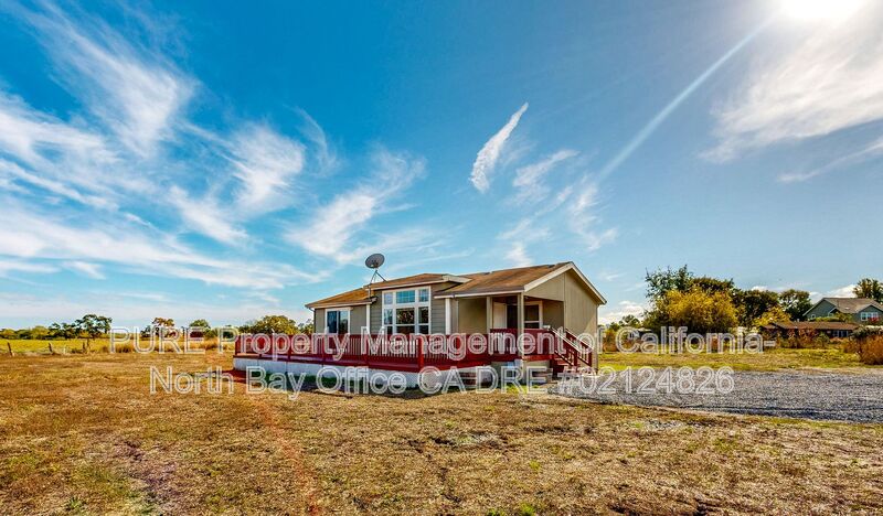 Sebastopol House: 4657 Todd Road