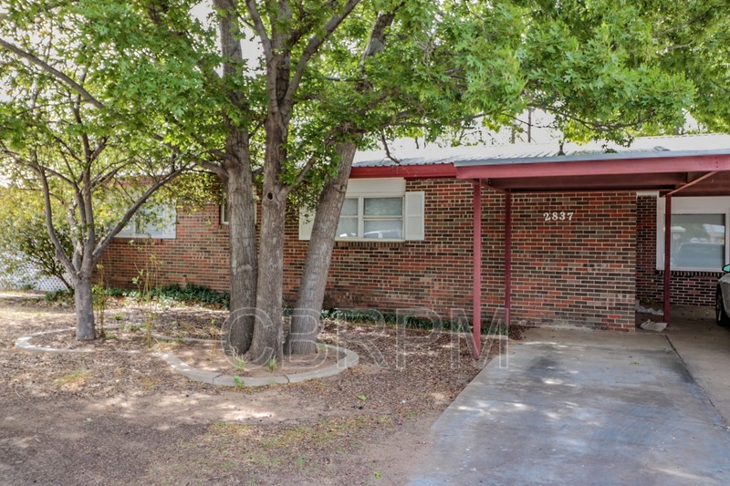 Lubbock House: 2837 66th