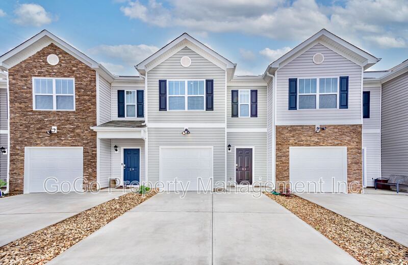 Greer Townhome: 31 Sunriff CT