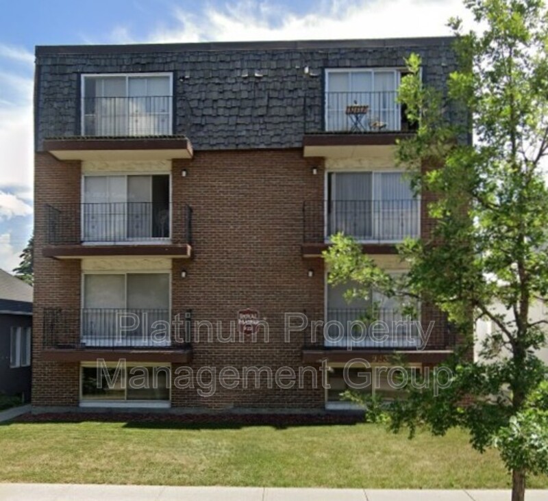 Calgary House: 923 3 Avenue Northwest