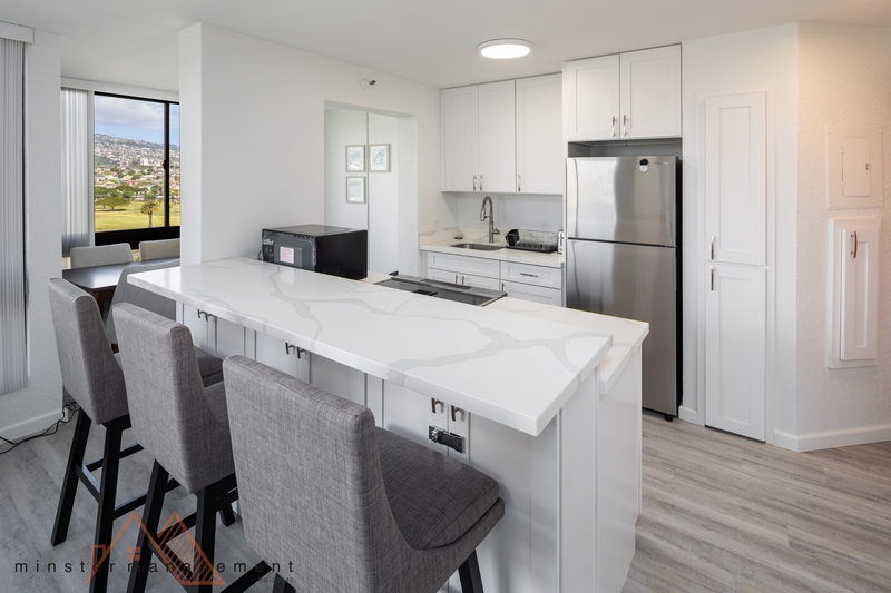 Honolulu Condo: 300 Wai Nani Way - 1112