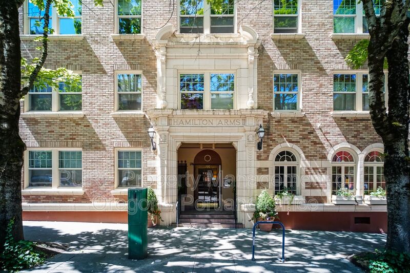 Portland Condo: 709 SW 16th Avenue - Hamilton Arms