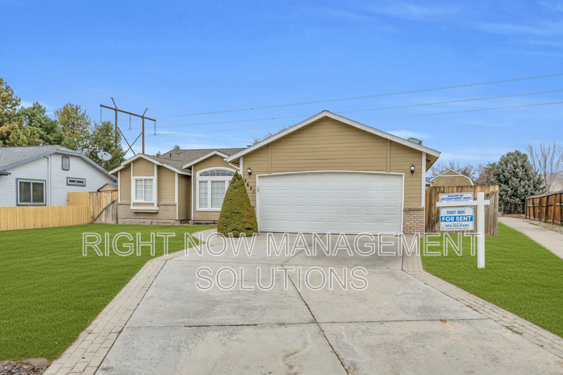 Boise House: 5651 South Nasturtium Place