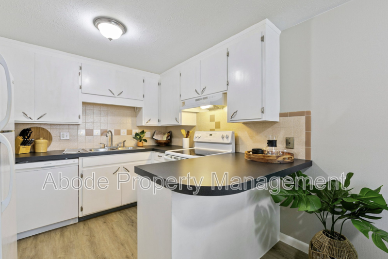 Loveland Condo: 430 C West 10th Street