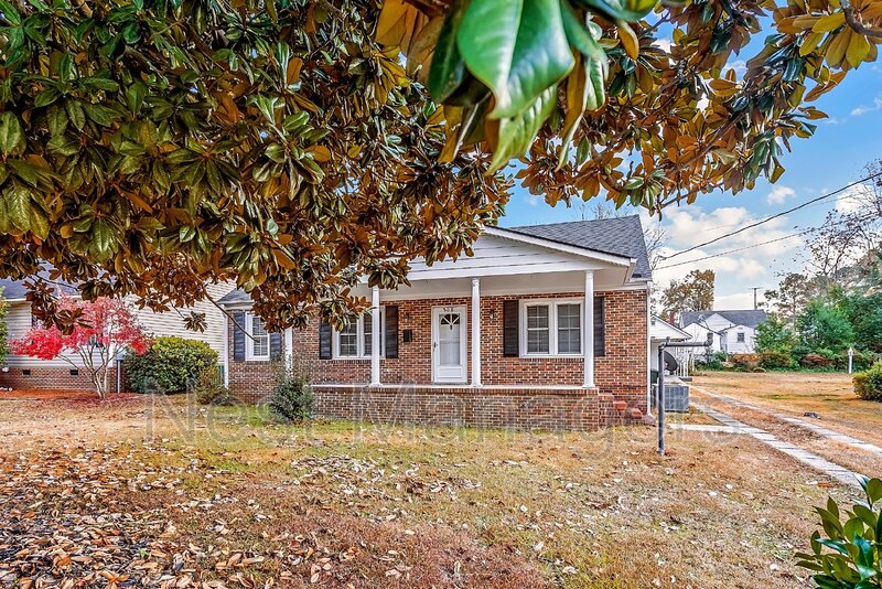 Fayetteville House: 808 Ethelored Street