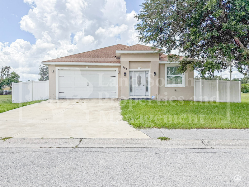 Mulberry House: 707 4th St SE