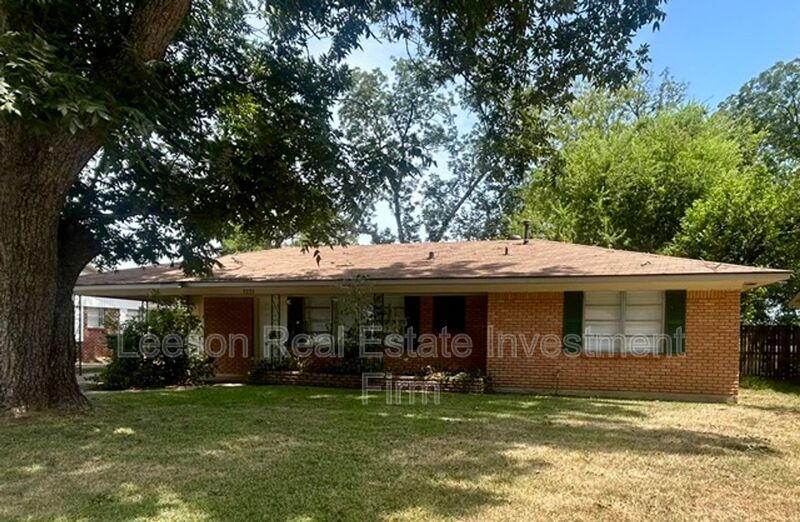 Bossier City House: 3235 Caroline Drive