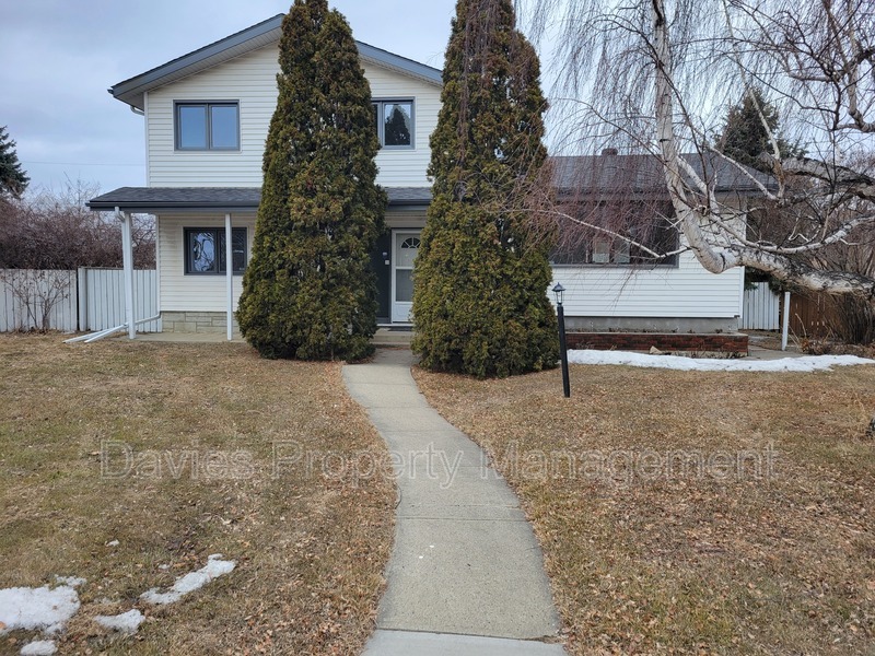 Edmonton House: 11204 48 Avenue NW