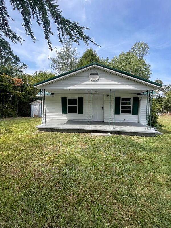 Cleveland House: 1209 Hilltop Drive NE