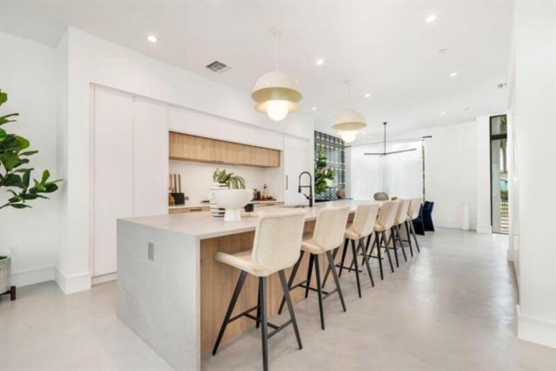 West Palm Beach Townhome: 1975 Dock Street #0