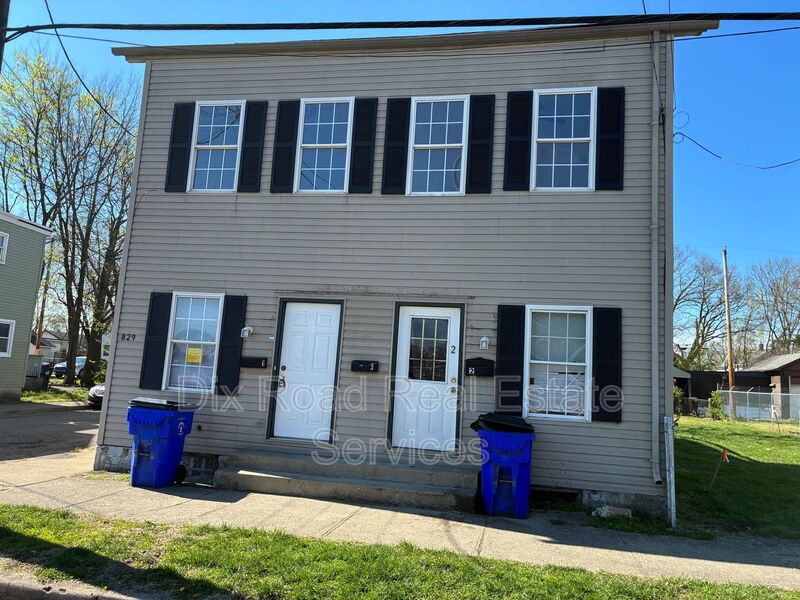 Hamilton House: 829 Maple Avenue