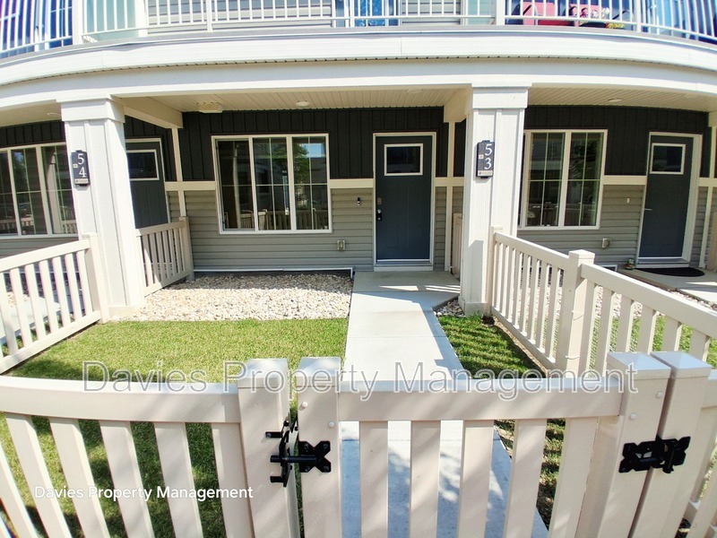 Edmonton Townhome: 1110 Daniels Link SW