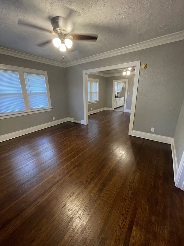 Rockford House: 229 Foster Avenue