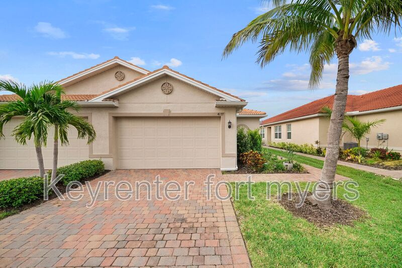 Fort Myers House: 4177 Bloomfield St