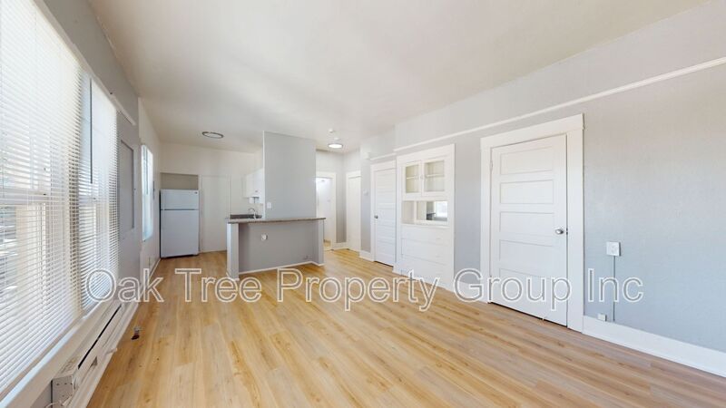 Oakland House: 144 Grand Ave