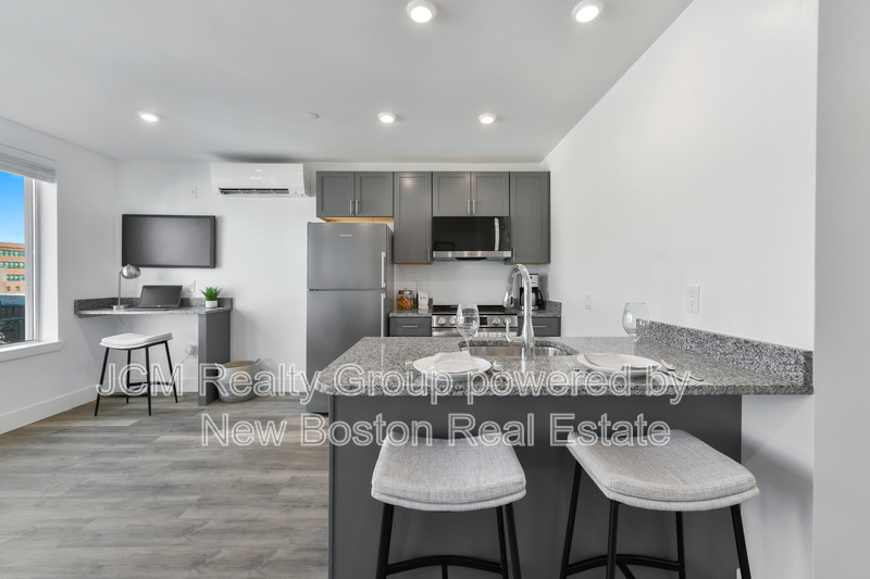 Lynn Condo: 585 Essex Street