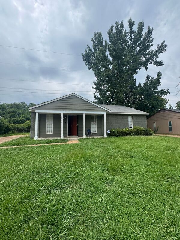 Memphis House: 4413 Howardcrest Dr