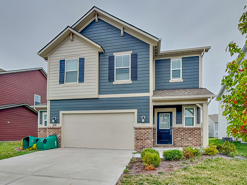 Danville House: 707 Oxford Ln