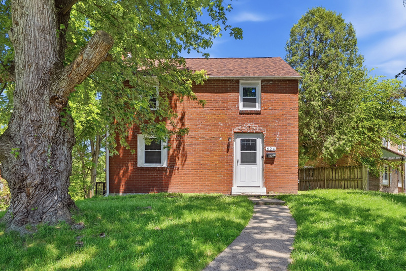 Verona House: 624 Elm Drive