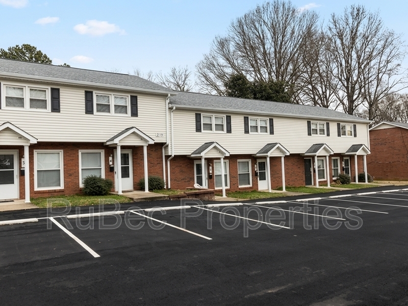 Charlotte Townhome: 3116 Grierton Ct