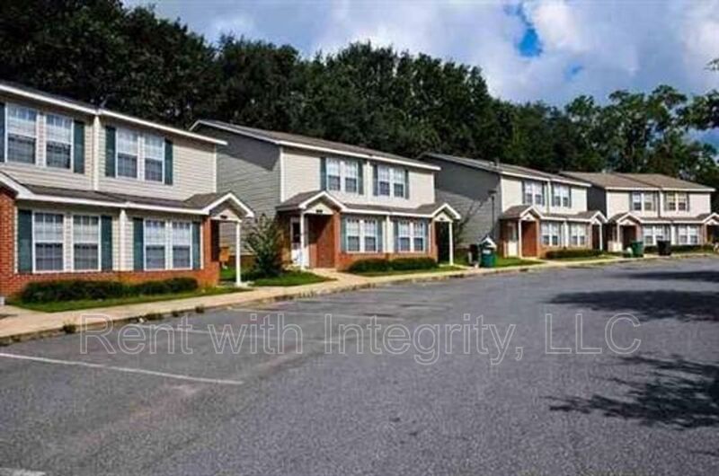 Tallahassee House: 4258 Augustus Oak Court