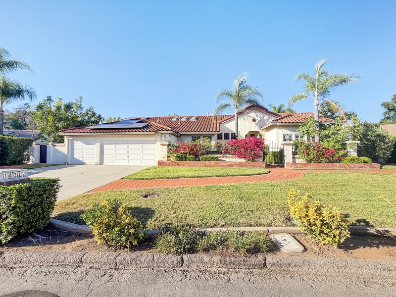 Poway House: 14212 Sandhill Road