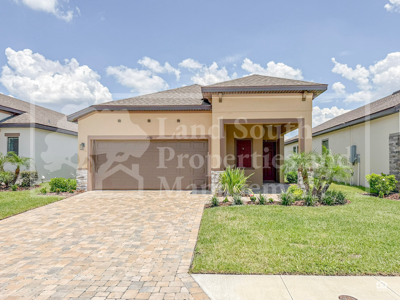 Lakeland House: 3430 Cup Drive