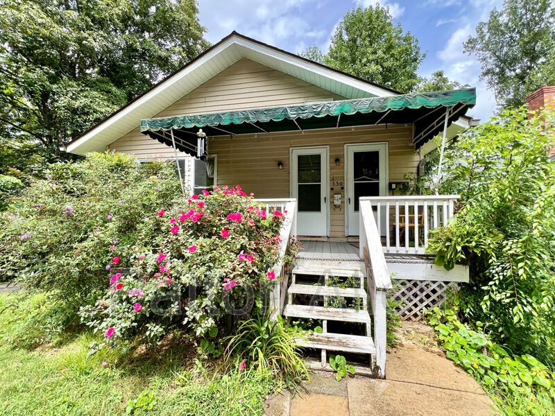 Asheville Condo: 330 Hillside St