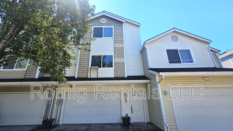 Vancouver Condo: 1817 Northeast 88th Circle - 1