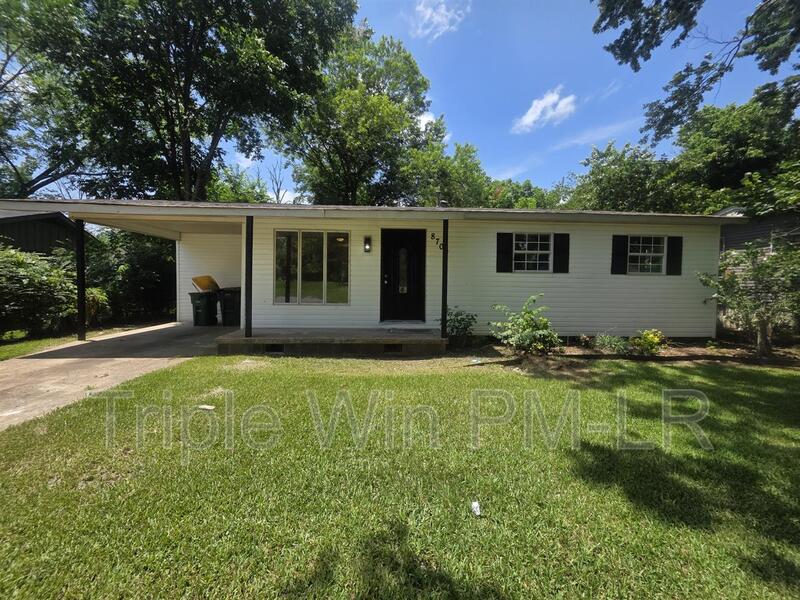 Little Rock House: 8700 Winston Drive