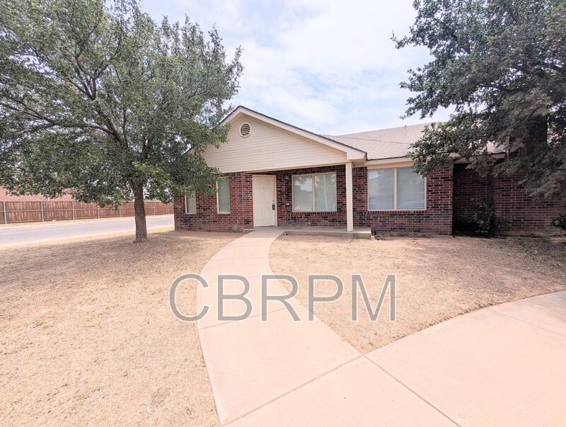 Lubbock House: 3101 110th Street