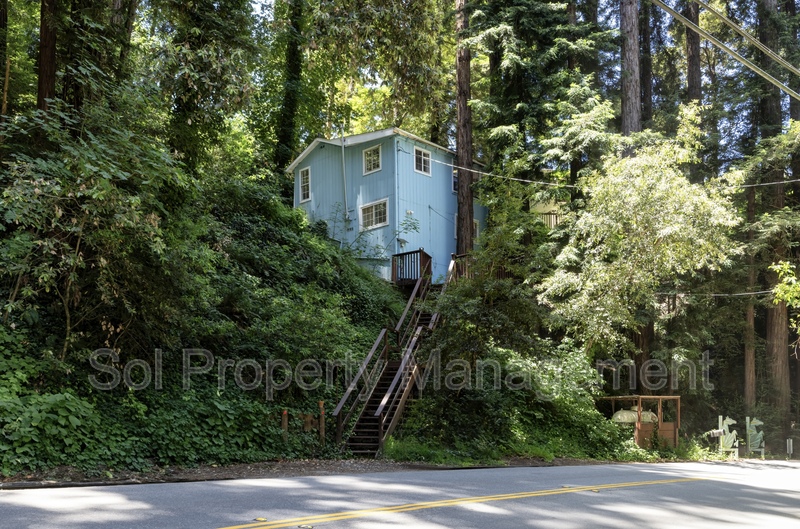 Felton House: 9456 East Zayante Road