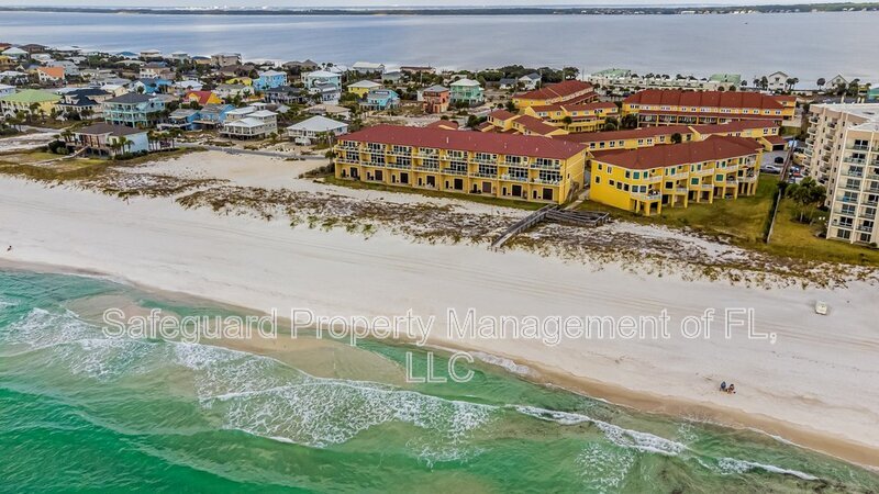 Pensacola Beach Townhome: 1500 Via De luna Dr