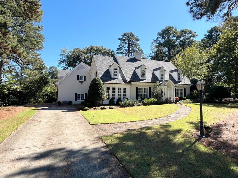 Raleigh House: 1610 Ridge Road