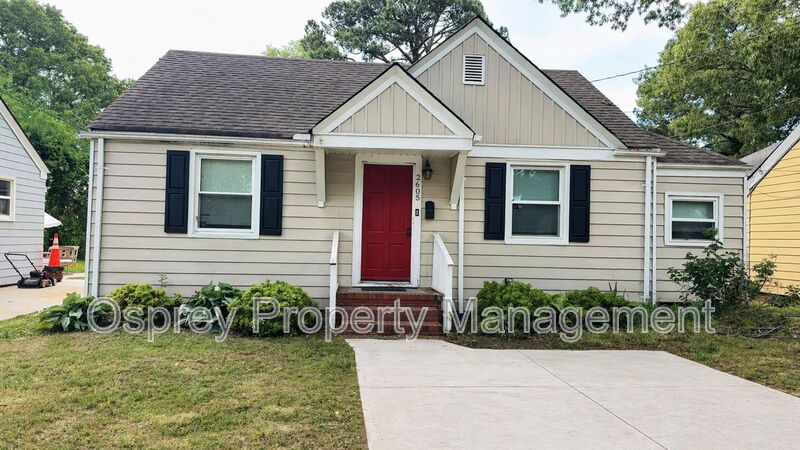 3BR Home with Elizabeth River Views & Spacious Parking - Photo 1