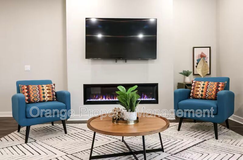 Omaha House: 630 N 46th