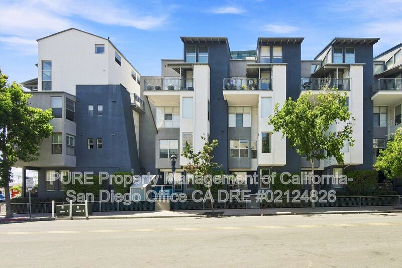 San Diego Townhome: 101 Market St