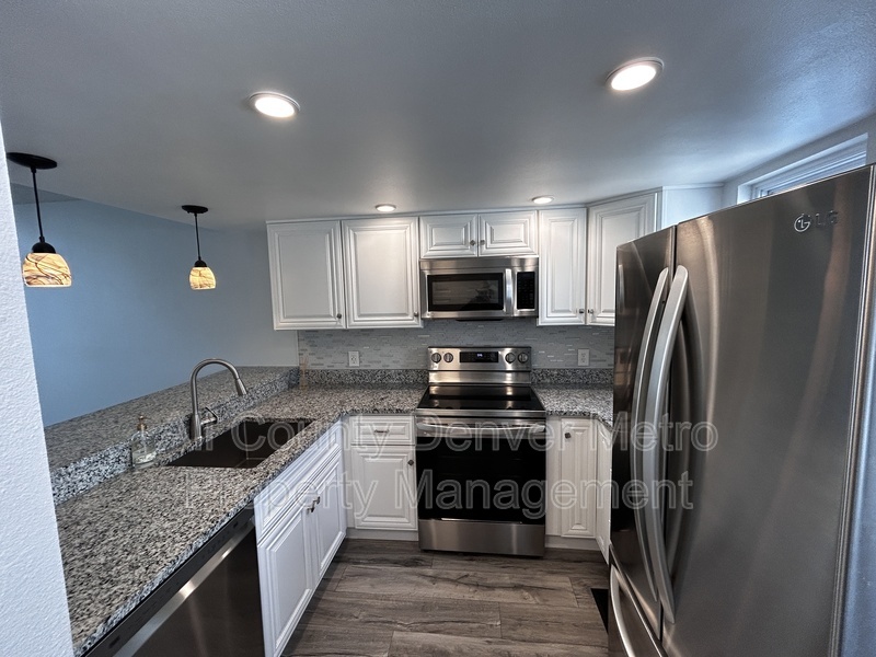 Arvada Townhome: 7250 Devinney Ct