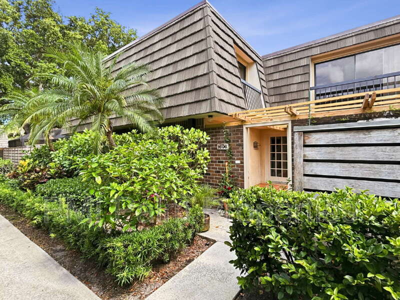 Palm Beach Gardens Townhome: 1608 16th Terrace