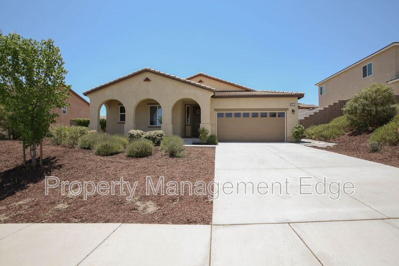 Winchester House: 30913 Chuckwagon Ct