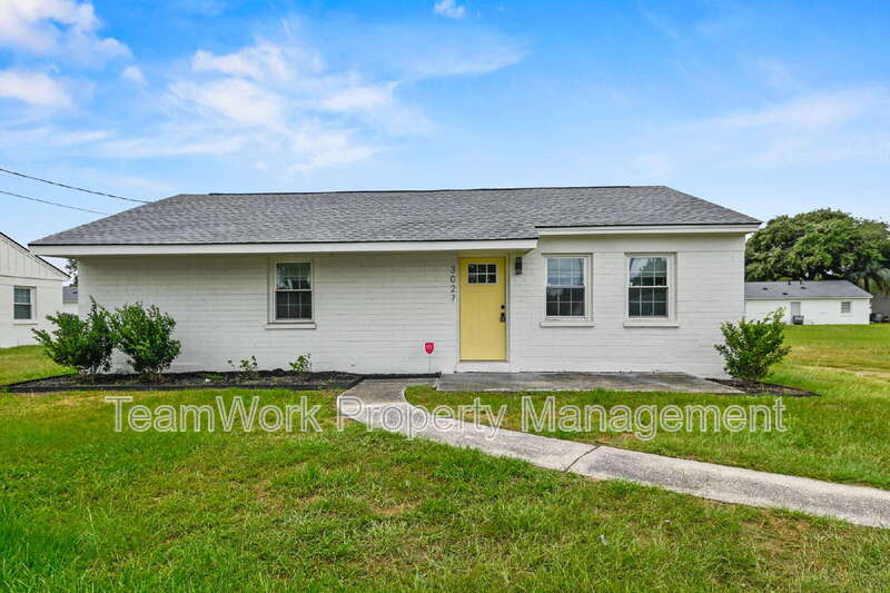 N. Charleston House: 3027 Azalea Dr