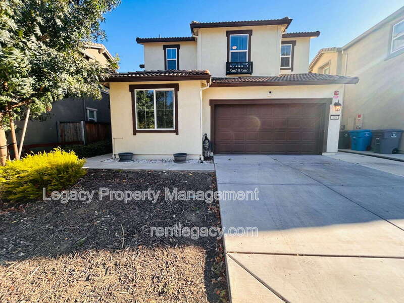 Vacaville House: 320 Fruitvale Rd