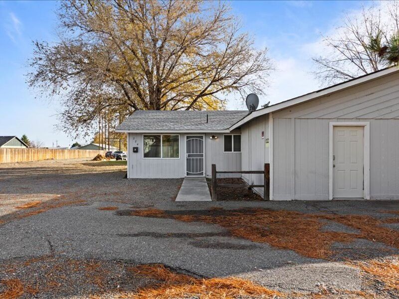 Kennewick Condo: 224 W. 21st