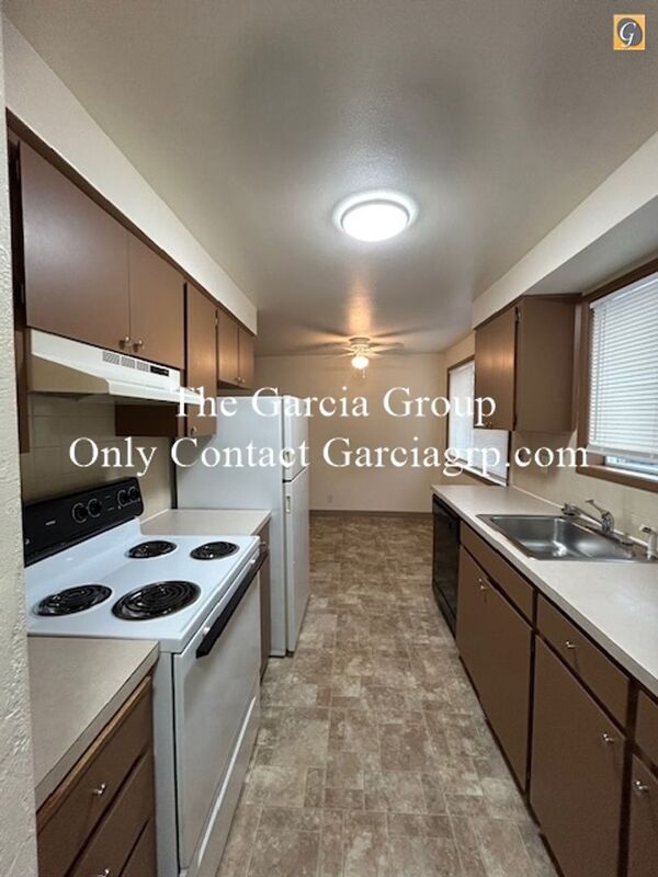 Oregon City Condo: 581 Holmes Lane