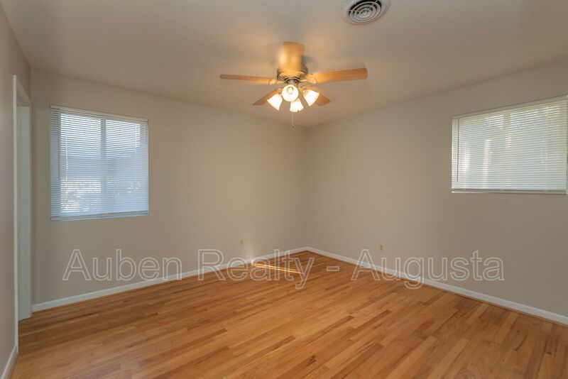 Request a Viewing for 3027 Jeanne Road Tenant Turner