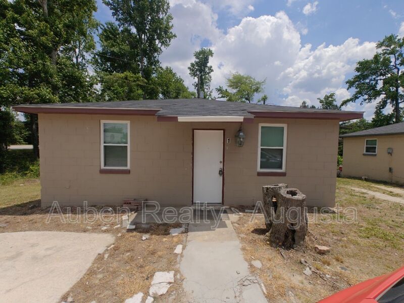 Grovetown House: 4432 Wrightsboro Rd