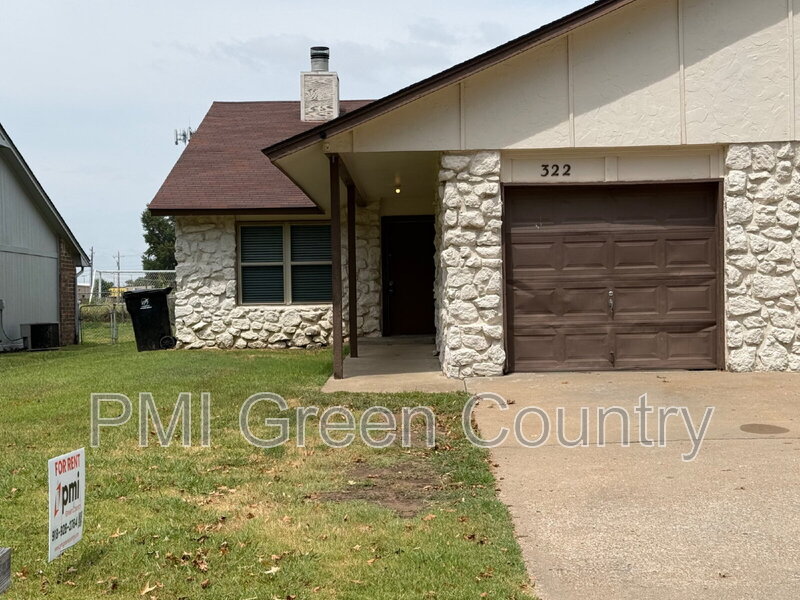 Broken Arrow Condo: 322 W Quantico St