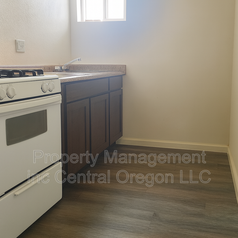 Madras Condo: 1707 N Highway 26