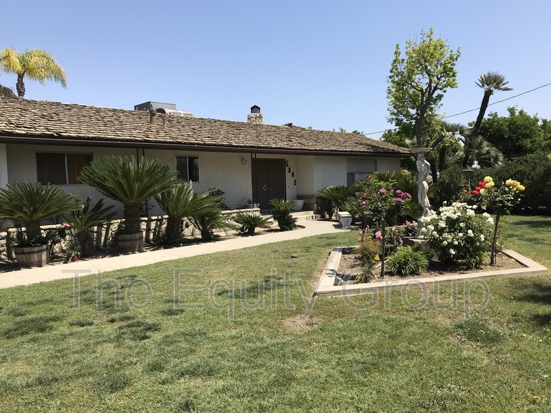 Visalia House: 5342 Avenue 280
