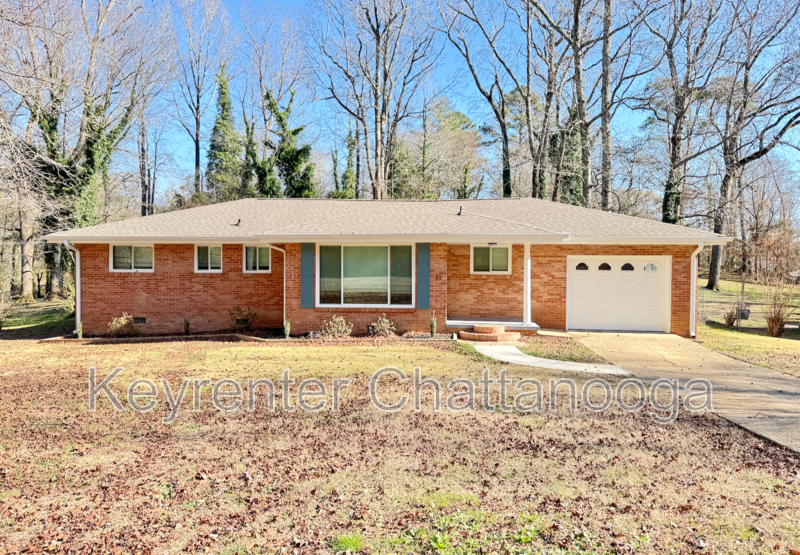 Flintstone House: 33 Brumby Rd